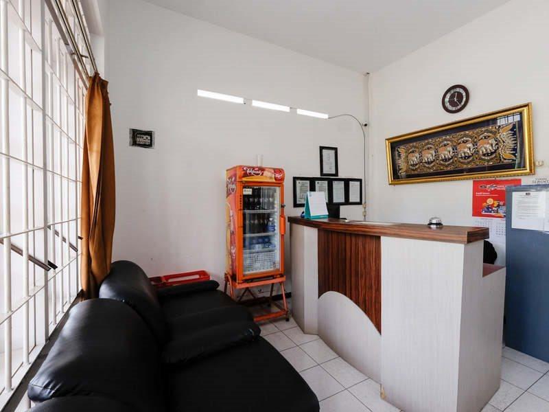 Reddoorz Near Moro Mall Purwokerto Exterior photo